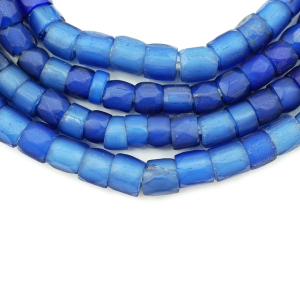 LONG 41" Strand Antique Grandes perles africaines bleues russes anciennes (8-11mm) Perles commerciales en verre en parfait état Rustique (2071A001) Africain