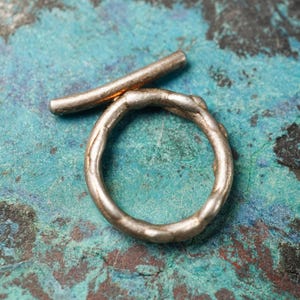 Hantverksmässig hängring i sterlingsilver 925 rustik tribal (15 x 13 mm) ekologiska handgjorda komponenter och handpolerade smyckesdetaljer (G78A750)