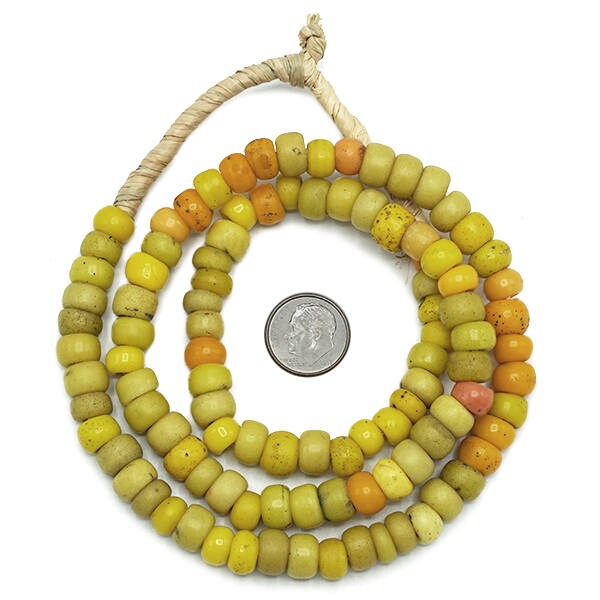 古い黄色のパドレアフリカ貿易ビーズ - 100年以上前のもの