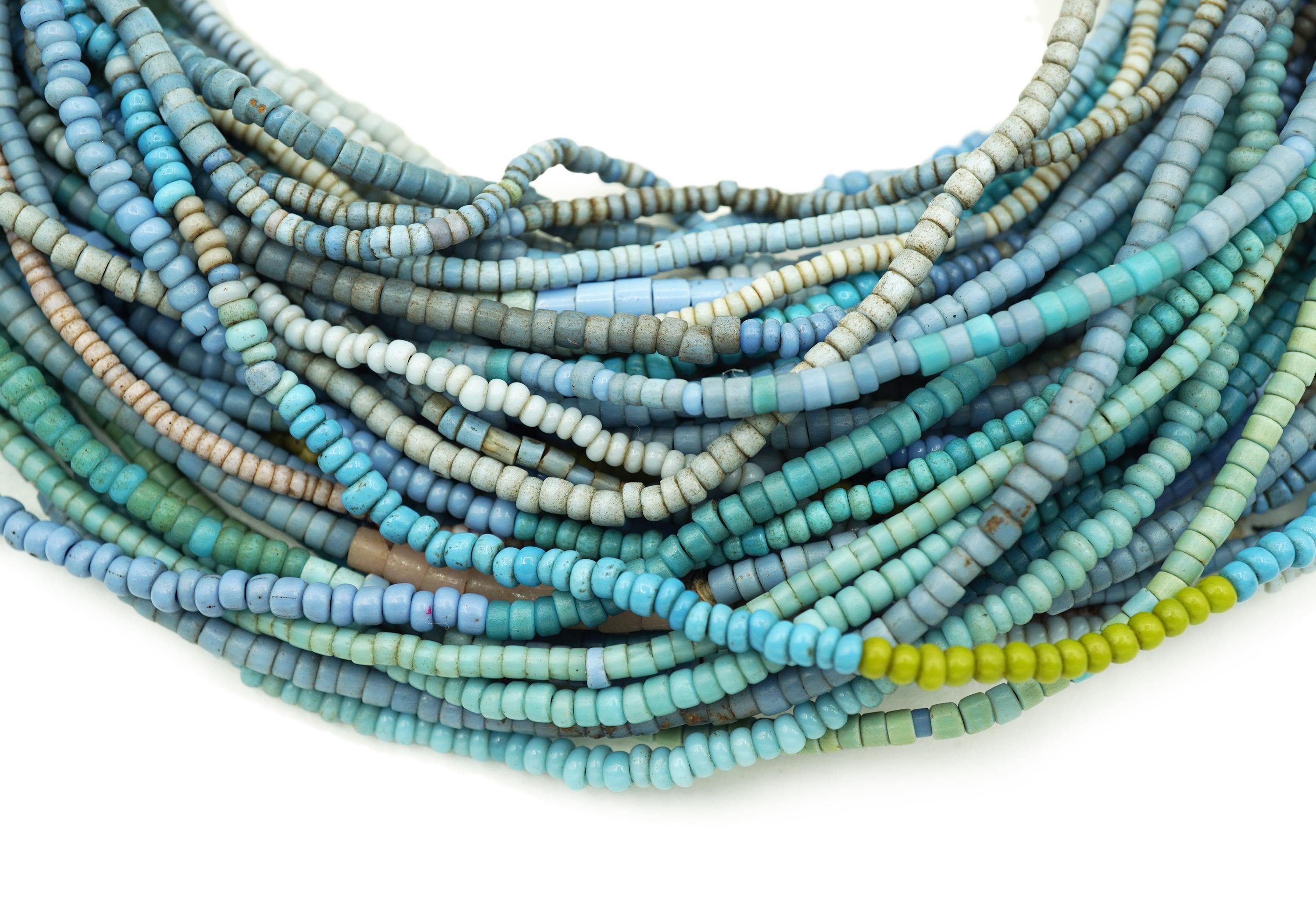 Lot De 120 Perles En Verre Anciennes - Bleu Pastel - 9 X 5,5 Mm - Occasion (fond De Stock)