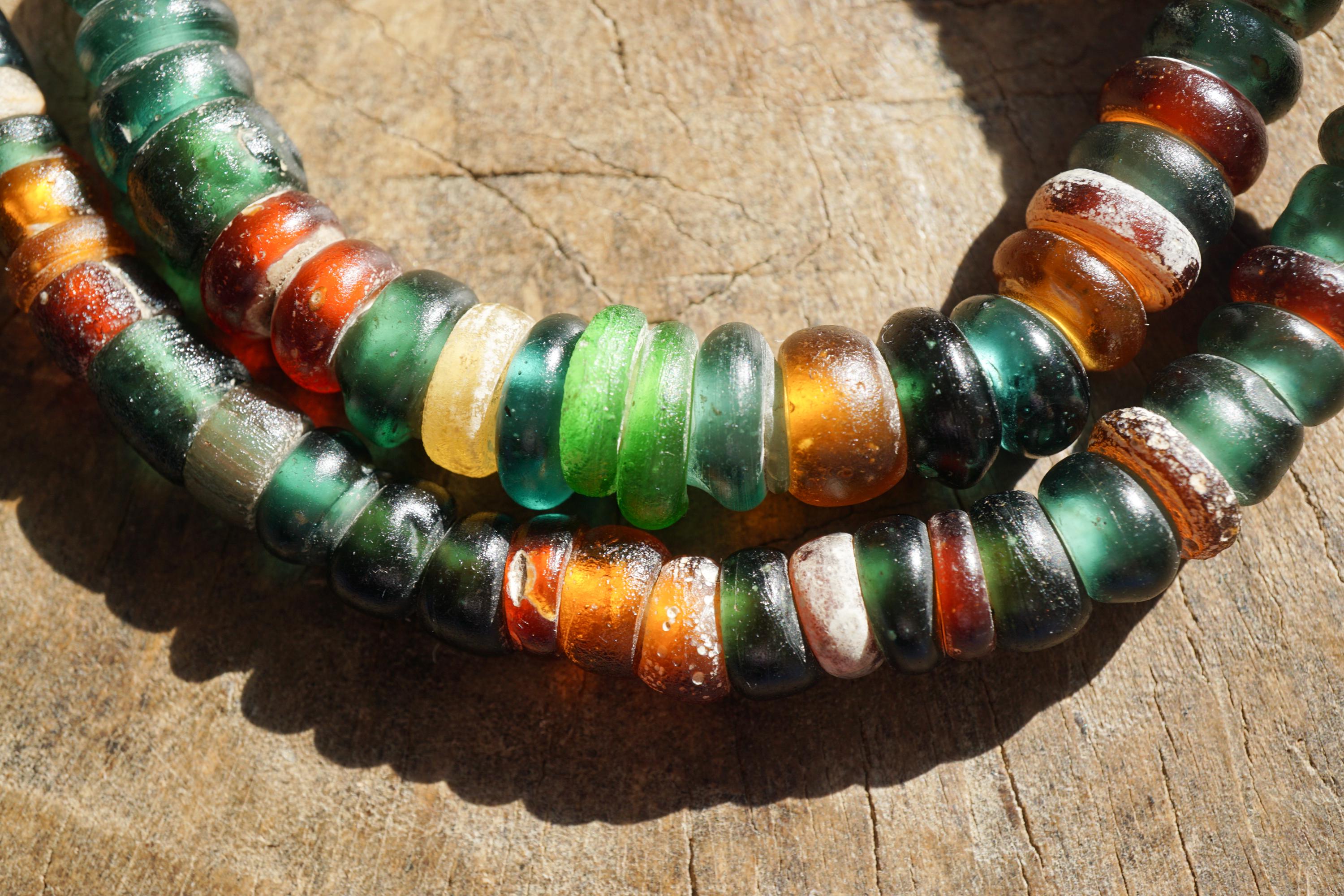 Antique glass venetian wound trade beads - Etsy 日本
