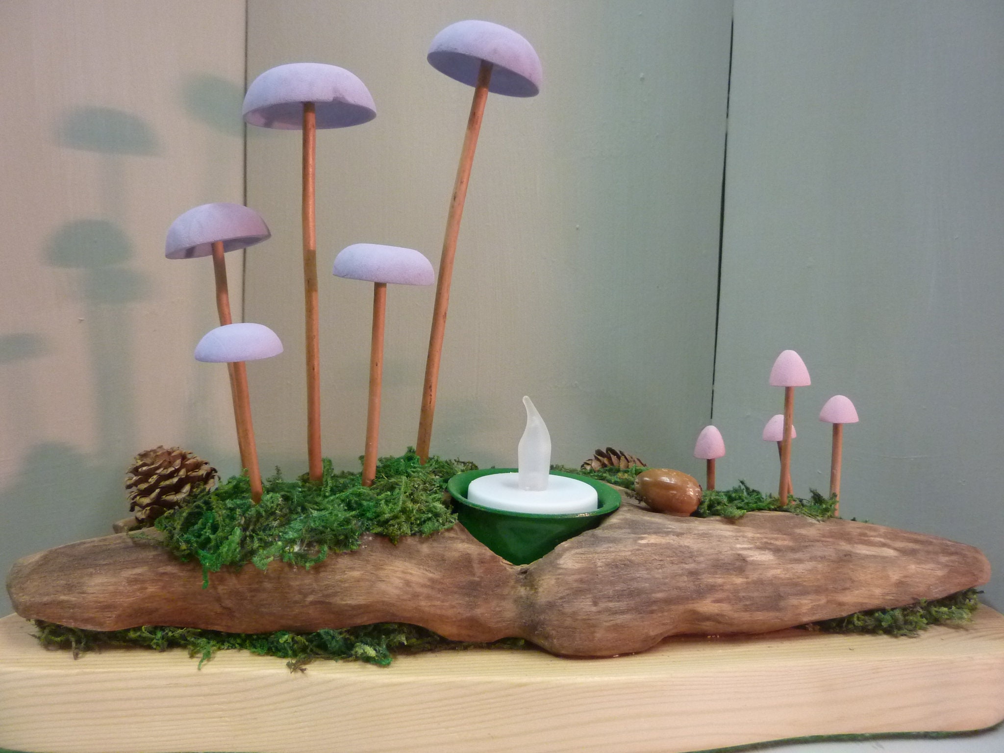 Champignons en bois faits à la main sur le bois flotté avec le | Etsy