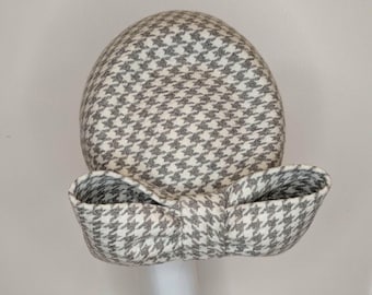 Cream/ beige hounds tooth Jackie Kennedy Pillbox Hat: Handblocked with bow detail.