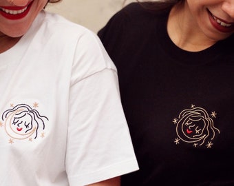 Embroidered crop t-shirt in organic cotton x Falling in love