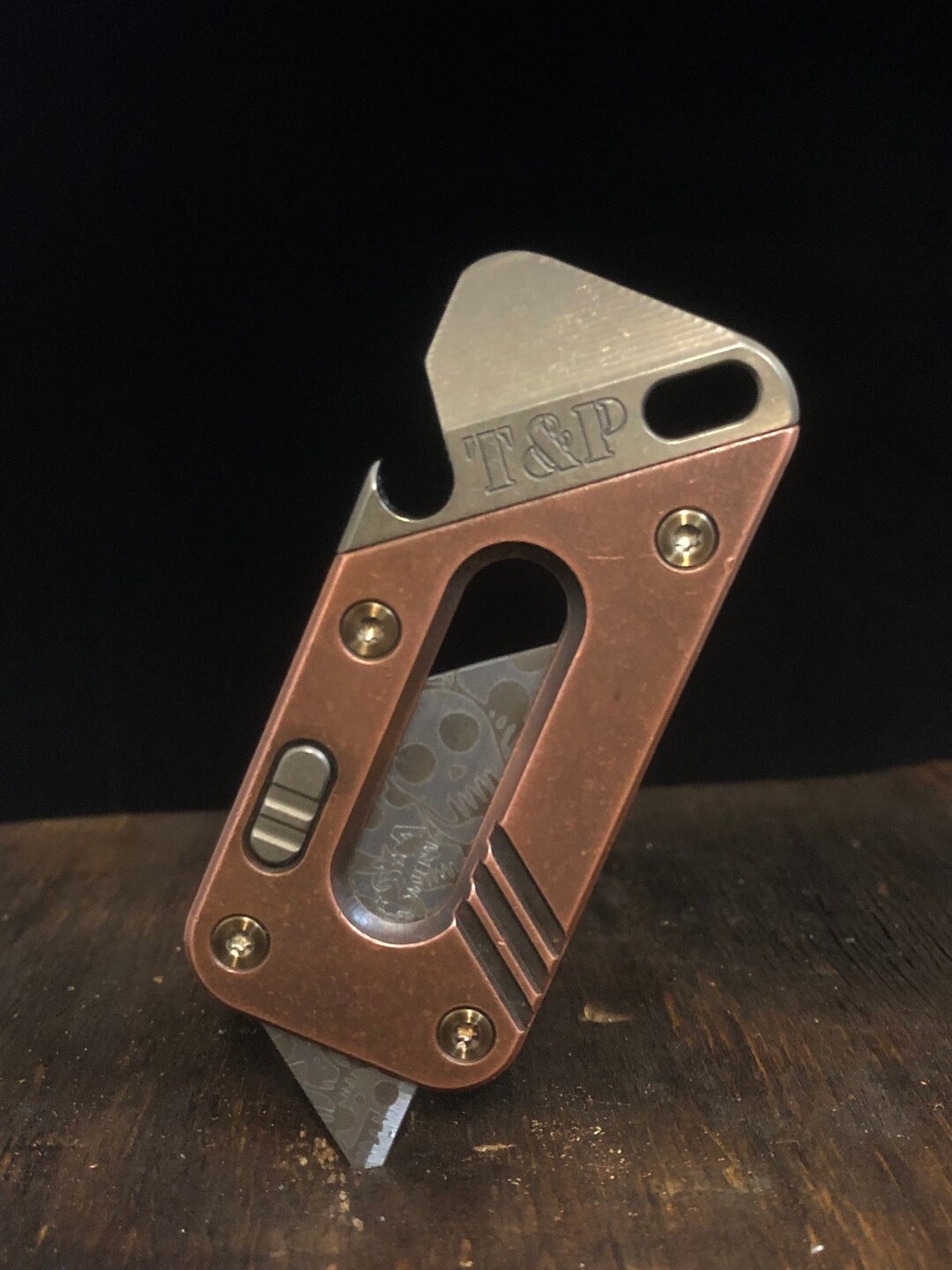 The AVIS-PRY Titanium Tool Companion With Antique Patina Copper Face with Bronze Anodized Body