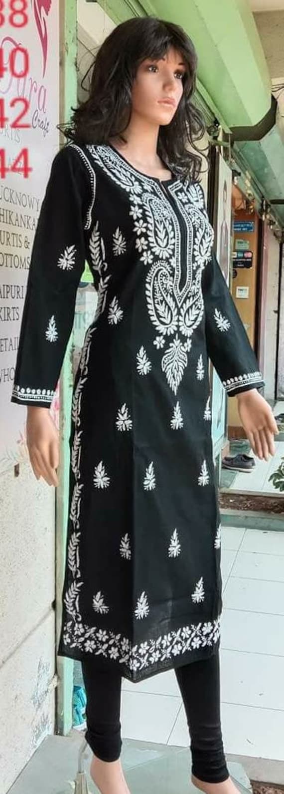 Women embroidered cotton blend straight kurti - ARADHNA - 4270998