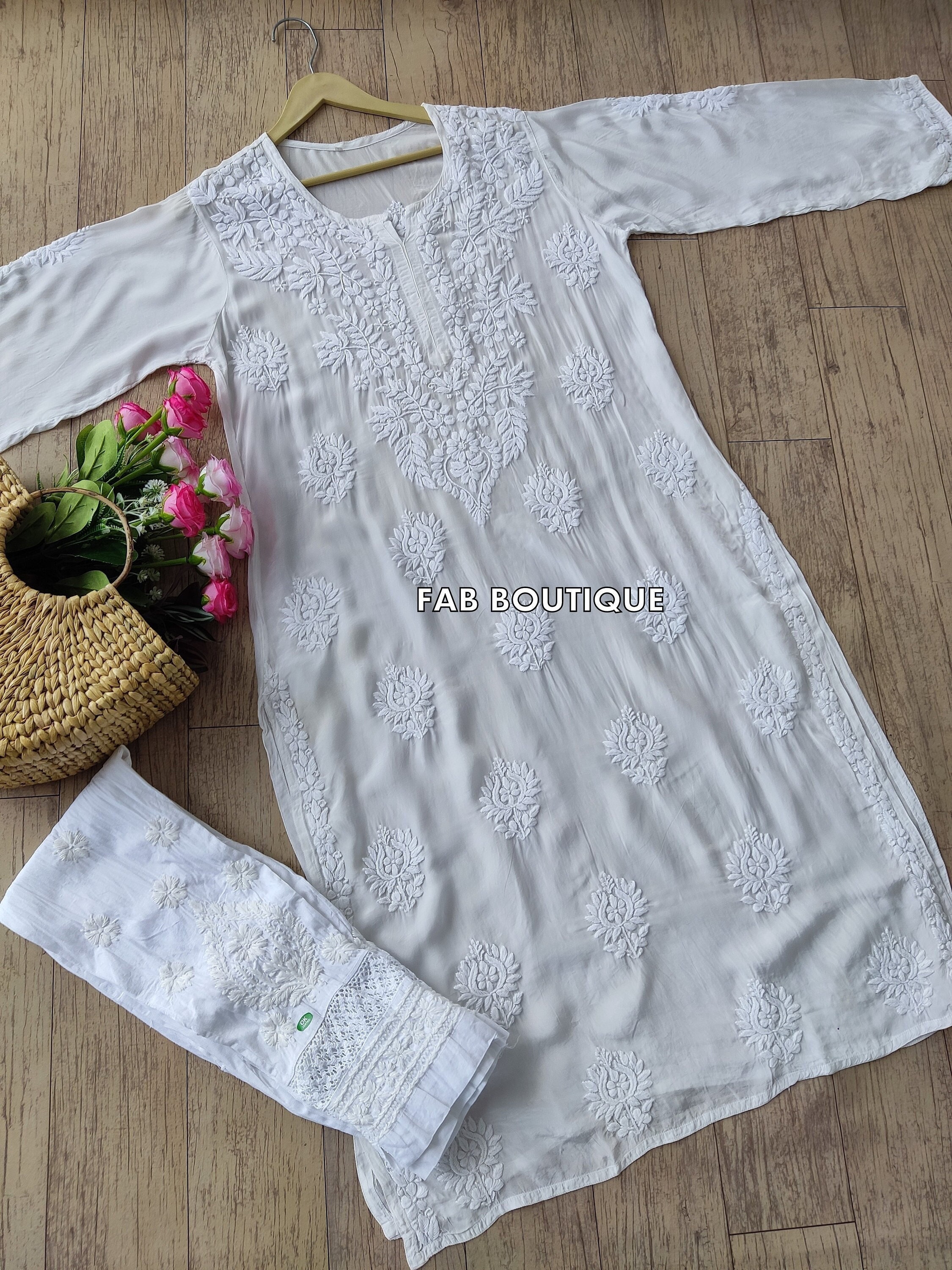 Buy White Hand Embroidered Lucknowi Chikankari Kurti- Cotton MC251598 |  www.maanacreation.com