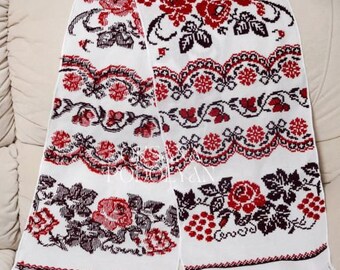 Ukrainian traditional hand embroidered towel. Ceremonial wedding rushnyk