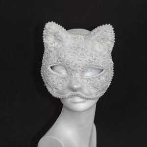 Winter Pearl Lace Cat Venetian Mask, Carnival Masquerade Ball Costume ...