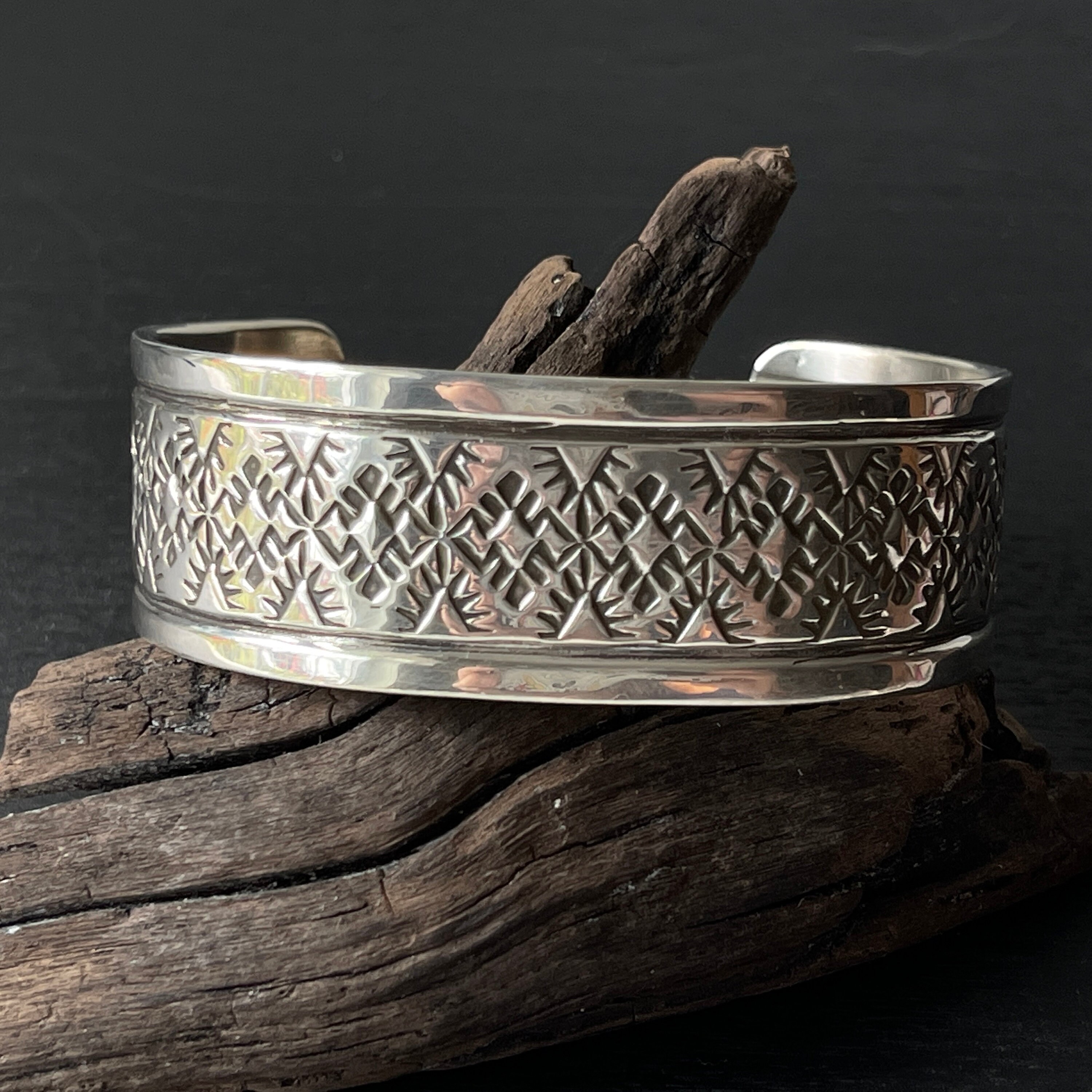 OLD UnknownSterlingCELTIC bangle!-