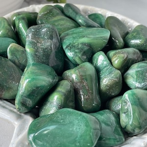 Budstone Tumble // Buddstone // African Green Jade