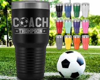 Gobelet personnalisé pour entraîneur de football - cadeau personnalisé pour entraîneur de football Mug de voyage personnalisé entraîneur de football pour entraîneur de football avec nom de l'entraîneur