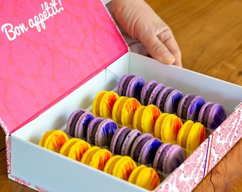 Society6 ケース Macarons by Elle Moss Macaron Gift Box Sets - Shimmering Pink and Pearl White