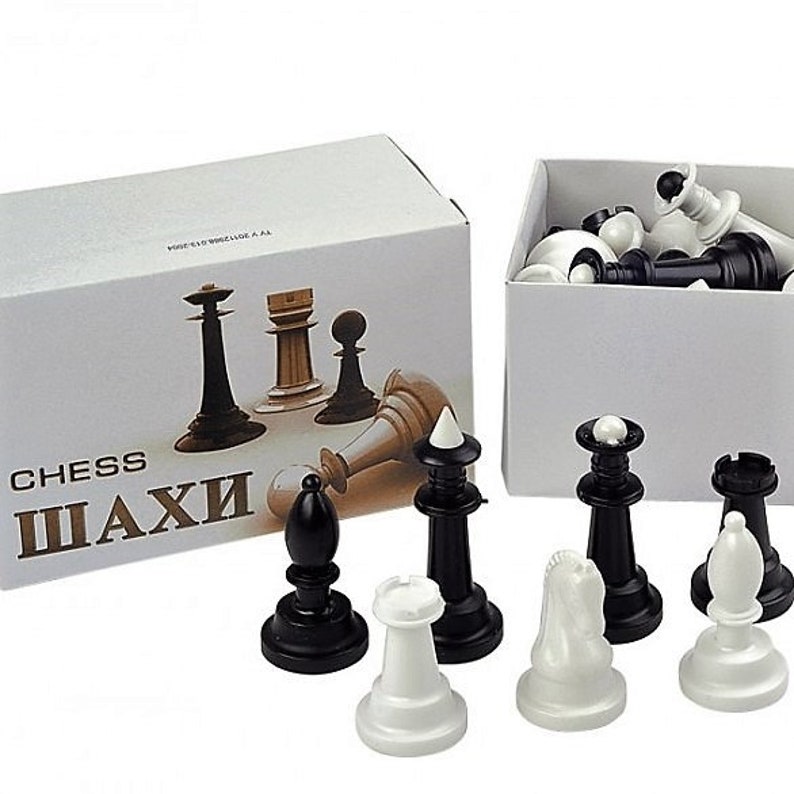 32 Chess Set Plastic Сhessmen Pieces 16 White 16 Black Сhessman Board ...