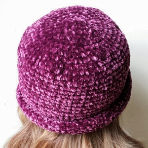 Very Velvet Rolled Brim Hat (crochet pattern)