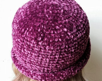 Very Velvet Rolled Brim Hat (crochet pattern)
