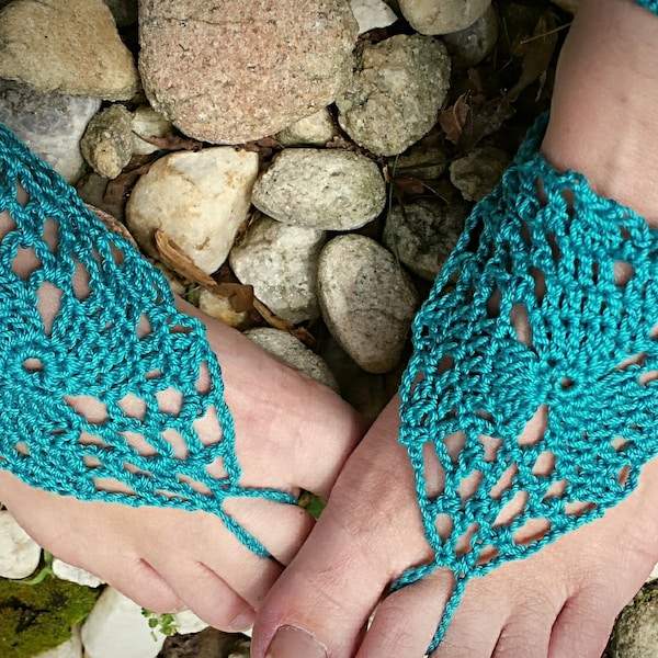 AMARYLLIS barefoot sandals - crochet pattern