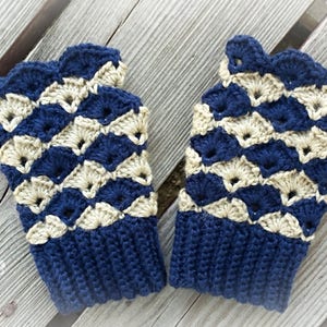 Harlequin Fingerless Mitts (gloves) crochet pattern