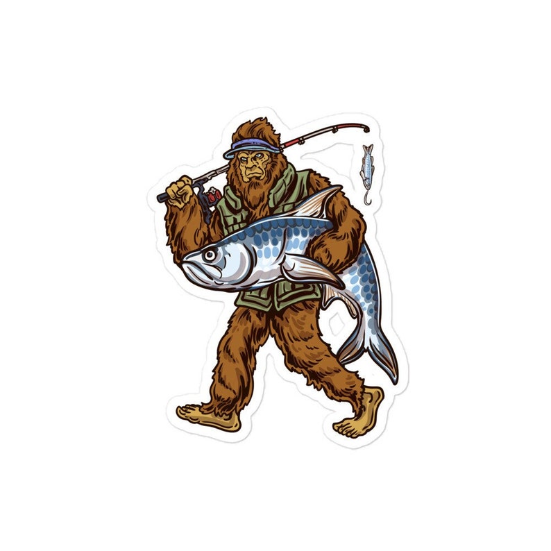 Pode incluir: Uma ilustra&ccedil;&atilde;o de desenho animado de um P&eacute; Grande segurando um peixe grande. Ele est&aacute; vestindo um colete de pesca e um chap&eacute;u. Ele est&aacute; segurando uma vara de pesca na outra m&atilde;o.