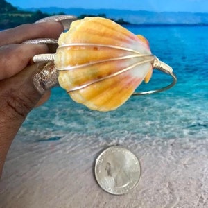 Gorgeous Hawaiian Sunrise shell bracelet