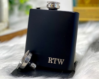 Personalized Groomsmen Flasks, Groomsman Gift, Flask for Groomsmen Custom Flask, Black Hip Flask, Groomsmen Gifts, Gifts for Wedding Party