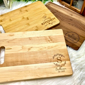 Personalized Cutting Board for Heartfelt Mother's Day Gift - Cherished Memories in the Kitchen for Mom's Culinary Adventures