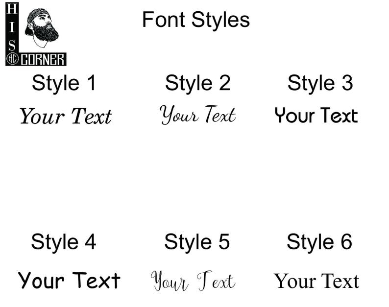 Może przedstawiać: Grafika przedstawiająca sześć r&oacute;żnych styl&oacute;w czcionek dla tekstu. Tekst brzmi "Your Text" w każdym stylu. Grafika zawiera r&oacute;wnież logo "His Corner".