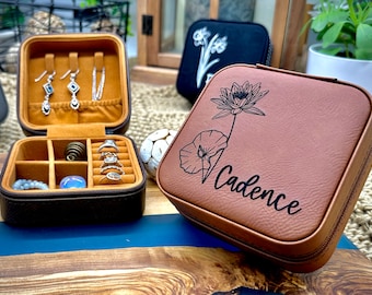 Birth Flower Mother's Day Gift Jewelry Travel Case Gifts for Women Personalized with Birth Flower Month and Custom Name Jewelry Case