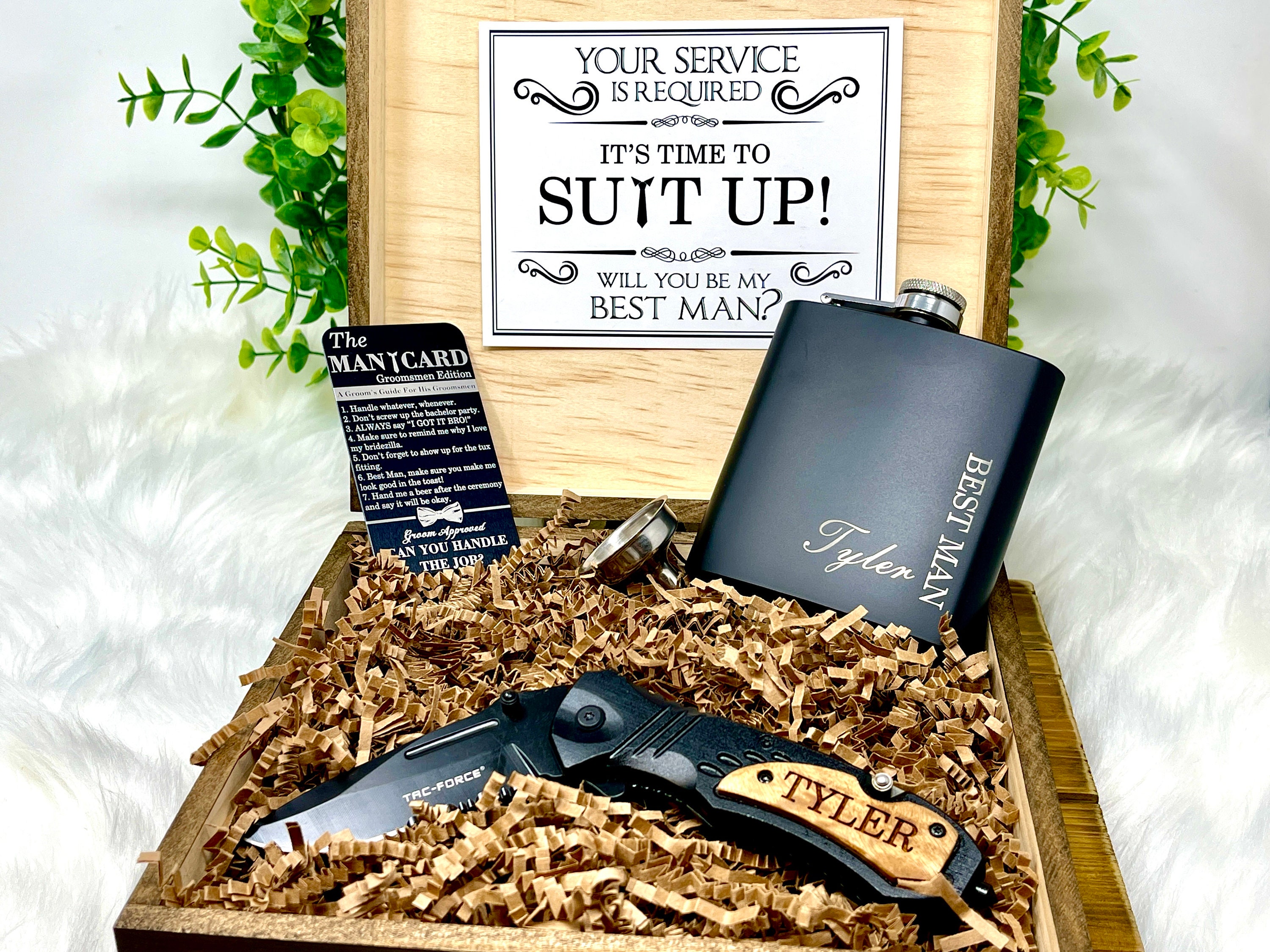 Personalized Flask & Pocket Knife Groomsman Gift Set - The Man Registry