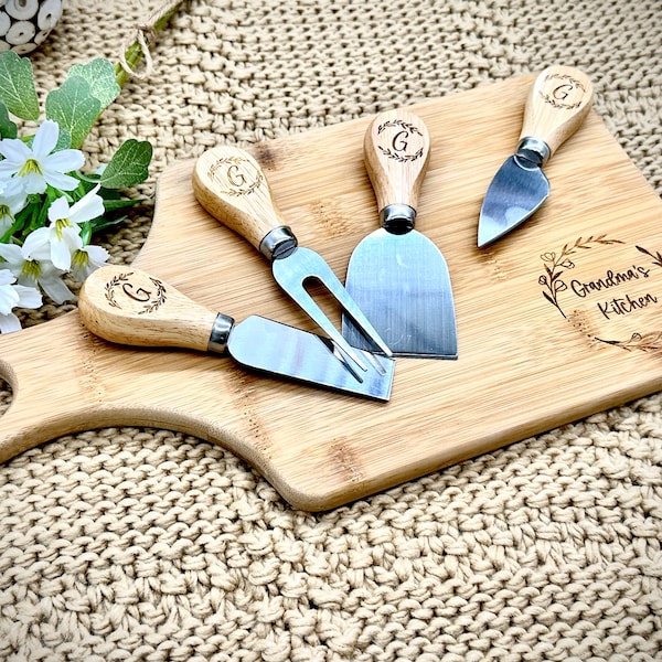 Unique Gift for Mom: Personalized Charcuterie Board - Customizable Serving Tray for Her Kitchen Creations, Mother's Day Gift