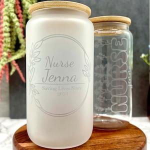 Nurse Christmas Can Glasses, Personalized Gift for Nurses and Doctors, Iced Coffee Cup with Bamboo Lid and Straw