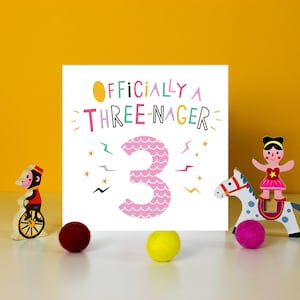 Officiellement une carte d'anniversaire pour trois enfants de 3 ans