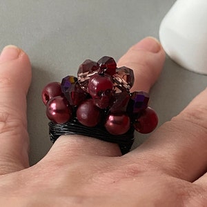 Red berry whimsigoth friendly red skull cluster ring, Crafty red ring cluster wired style black and red berry burgundy red, ring size Q 1/2