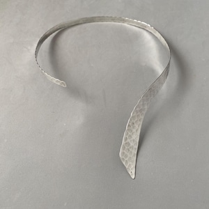 Hammered silver Omega Torc Torque Necklace, vintage quality sterling silver collar necklace 925 textured journey 17&quot; Collar Necklace 35g