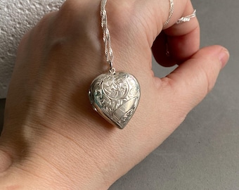 Grande medaglione a forma di cuore, argento 925 vintage, stile revival edoardiano anni '80-'90, ricordo sentimentale.