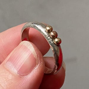 Handmade Silver Ring with Gold-Tone Beads, Minimalist Artisan Band, Mixed Metal Look, Q.5 8.5 image 12