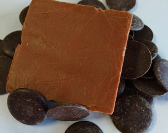 Dulce de chocolate amargo clásico: dulce de chocolate cremoso hecho a mano, dulce clásico, dulce de azúcar en lotes pequeños, dulce del día de la madre, chocolate amargo