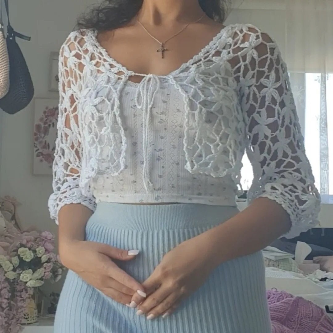 【amomento】FLOWER LACE CROP CARDIGAN PATTERN PDF Sweet Vai Crochet Flower Cardigan | Crop Cardigan