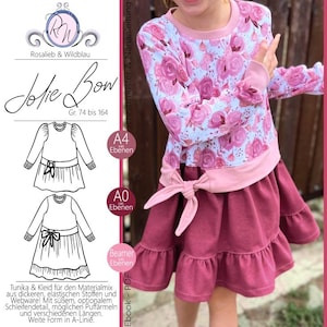 Könnte beinhalten: Ein langärmeliges Kleid mit hellblauem Oberteil mit rosa Blumenmuster und einem einfarbigen dunkelrosa Rock mit Rüschensaum. Die Taille hat ein Stoffschleifendetail. Das Bild enthält technische Schnittmusterdiagramme und Text.