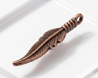 1–5 colgantes de plumas de cobre/aleación de estilo tibetano, accesorios de joyería bohemia para pulseras, pendientes y manualidades, cobre rojo, 31 x 6 mm