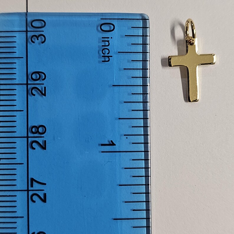 Pendentif croix en or 18 carats, petite breloque croix minimaliste, croix en or résistante à la ternissure, accessoires de bijoux religieux, 12,5 mm image 6