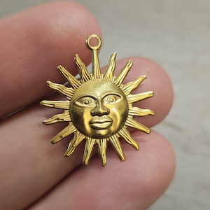 1–20pcs Gold Sun Face Charms | Brass Celestial Pendants, Boho Jewelry Findings, Astrology & Festival Jewelry Supplies, 25x22mm
