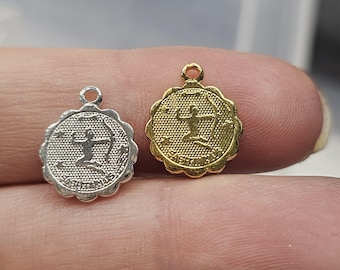 2pcs  Sagittarius Zodiac Charm Pendant Astrology Jewelry Aries Taurus Gemini Cancer Virgo Libra Scorpio Capricorn Aquarius Pisces Gold Brass