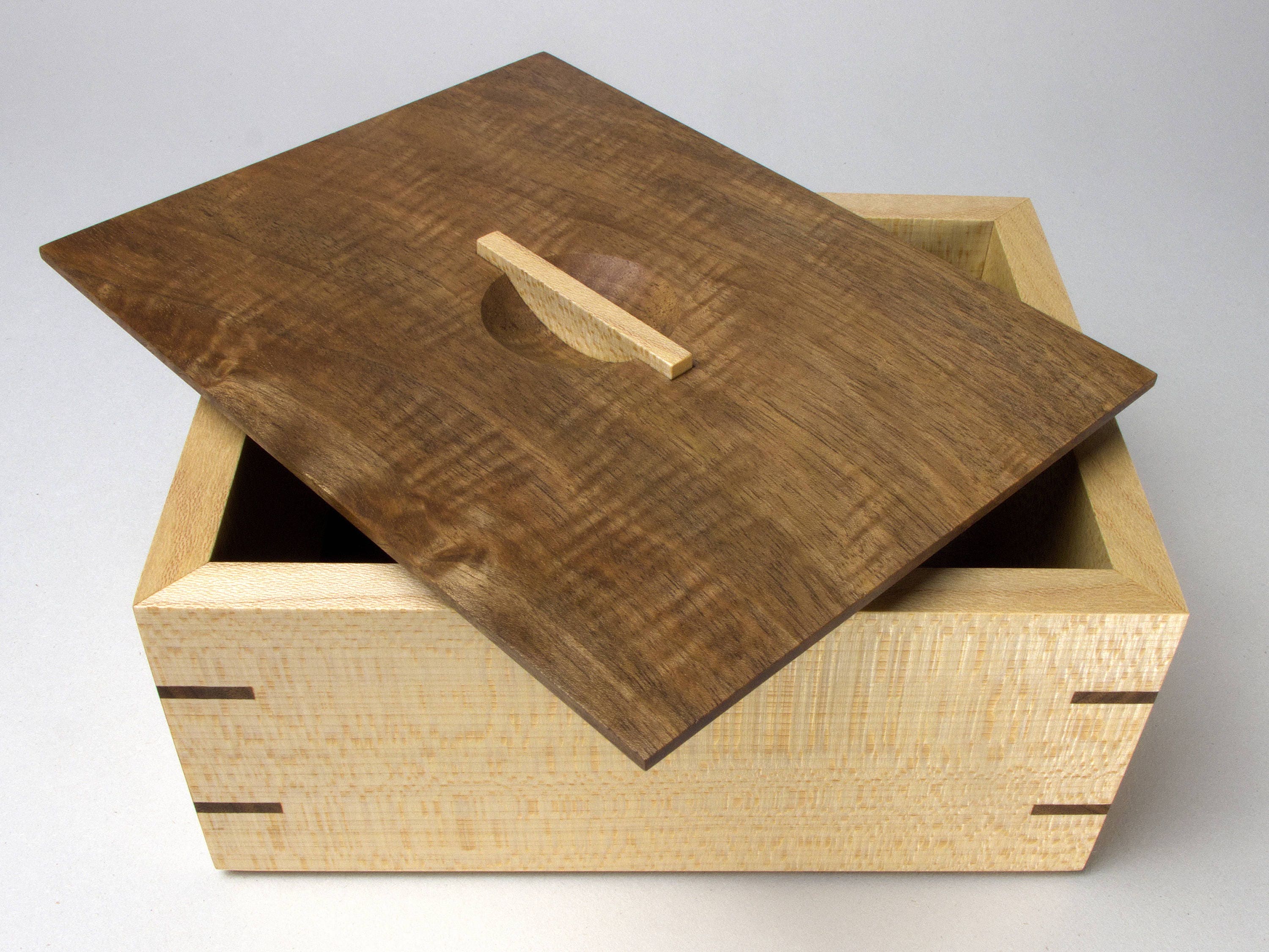 Sycamore Wooden Box With Walnut Lid - Japanese | Modernist