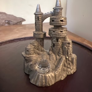 Spoontiques Castle with Swarovsky Crystal 2-1/8”T x 1-3/4”W x 1-3/8”D C/M489