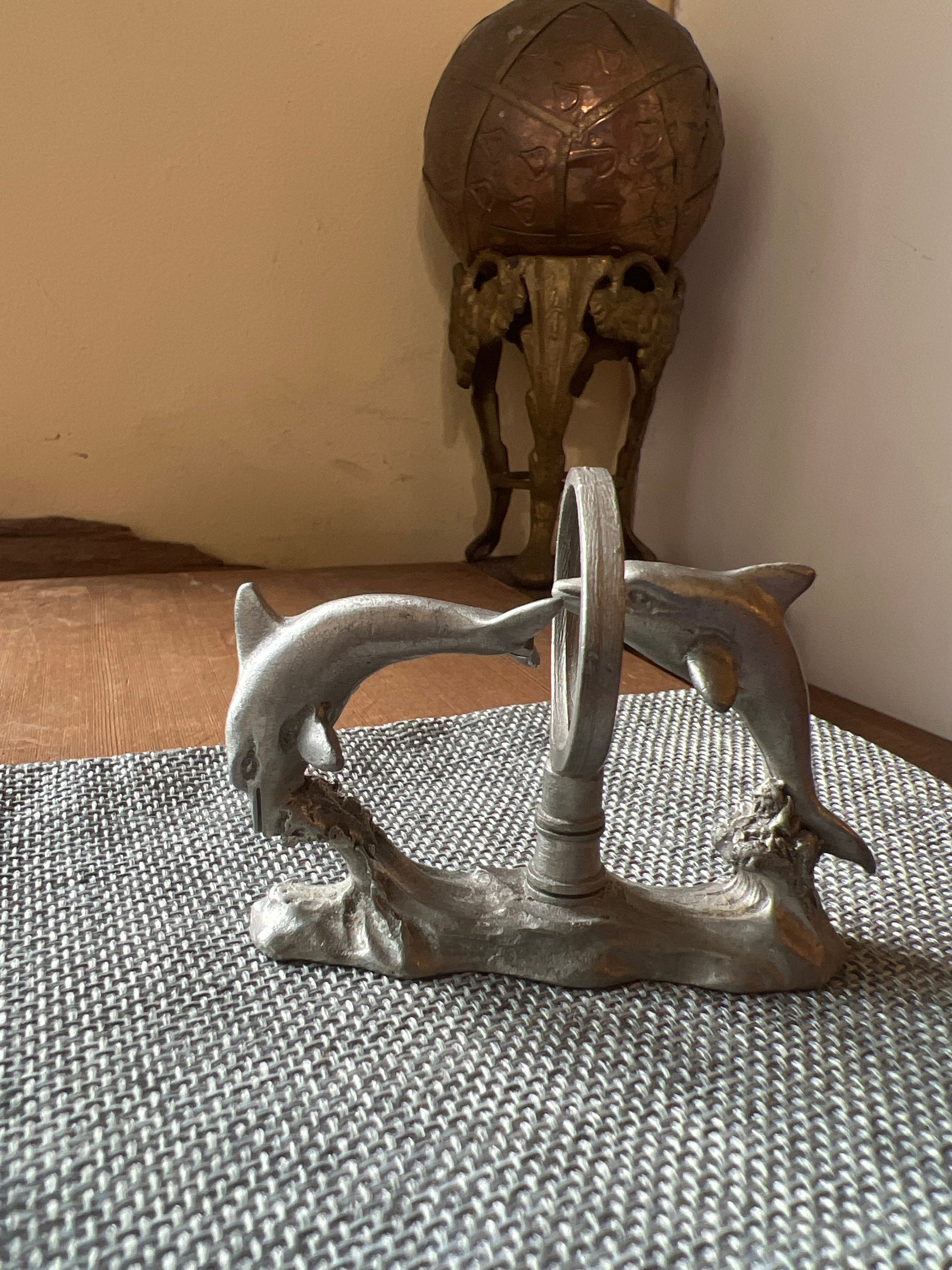 輪を飛び越えるイルカ 2 匹 Spoontiques ピューター 2058 USA 長さ 3-1