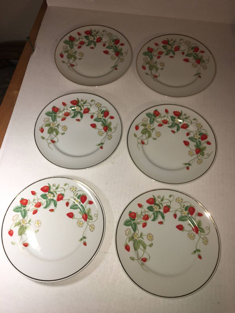 Set of Six Avon Porcelain Dessert Plates with 22KG Trim 7-12 Diameter Brazil 1978
