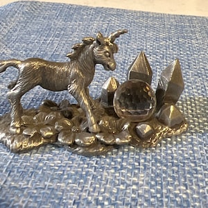Pewter Image Unicorn and Crystal Rock Formation 2-1/8”L x 1-1/4”T x 1-1/8”D