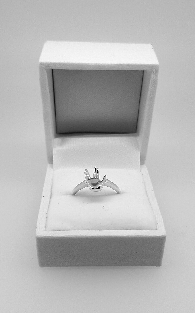 Star Trek Hand Gift Vulcan Salute Sterling Silver Ring