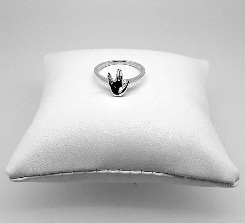 Star Trek Hand Gift Vulcan Salute Sterling Silver Ring